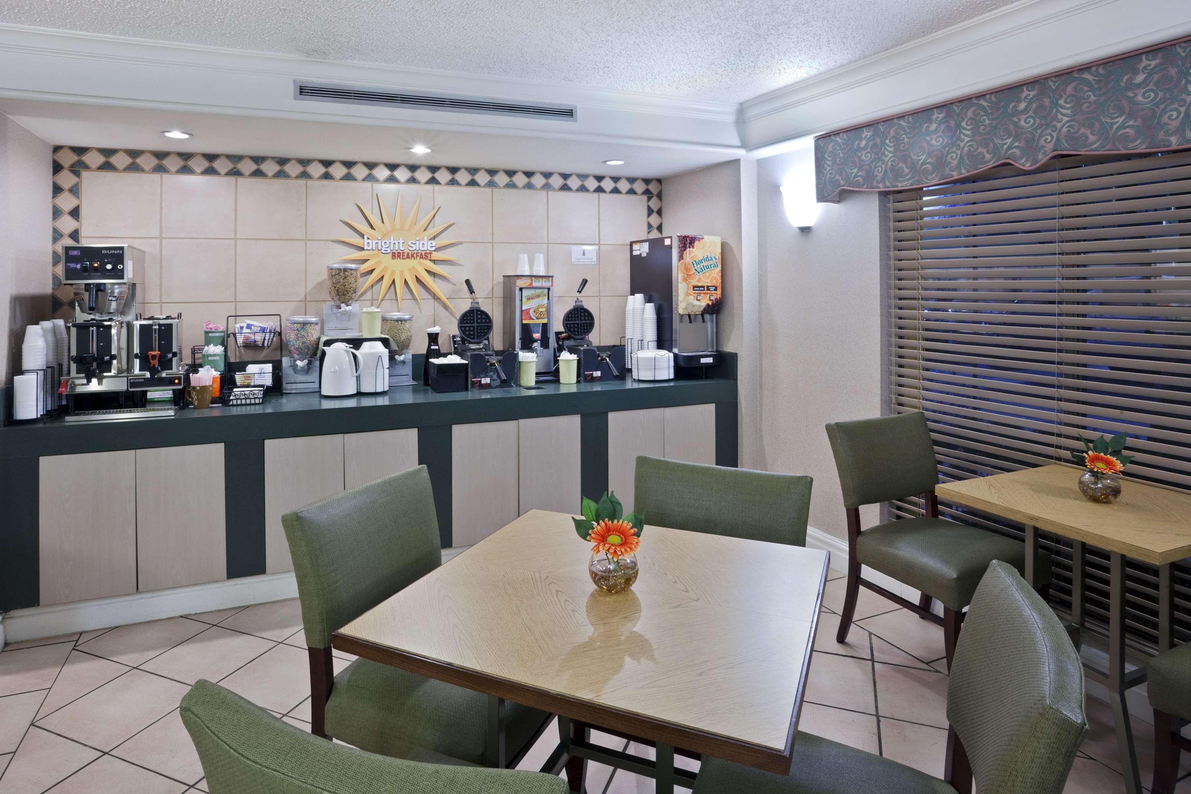 La Quinta Inn By Wyndham Omaha West Kültér fotó